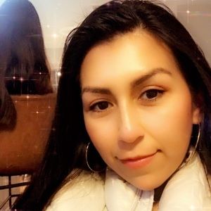 Meet your Posher, Beatriz